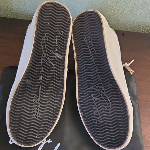 Vintage Havana Women's White and Cream Sneakers - Picture 3 of 5